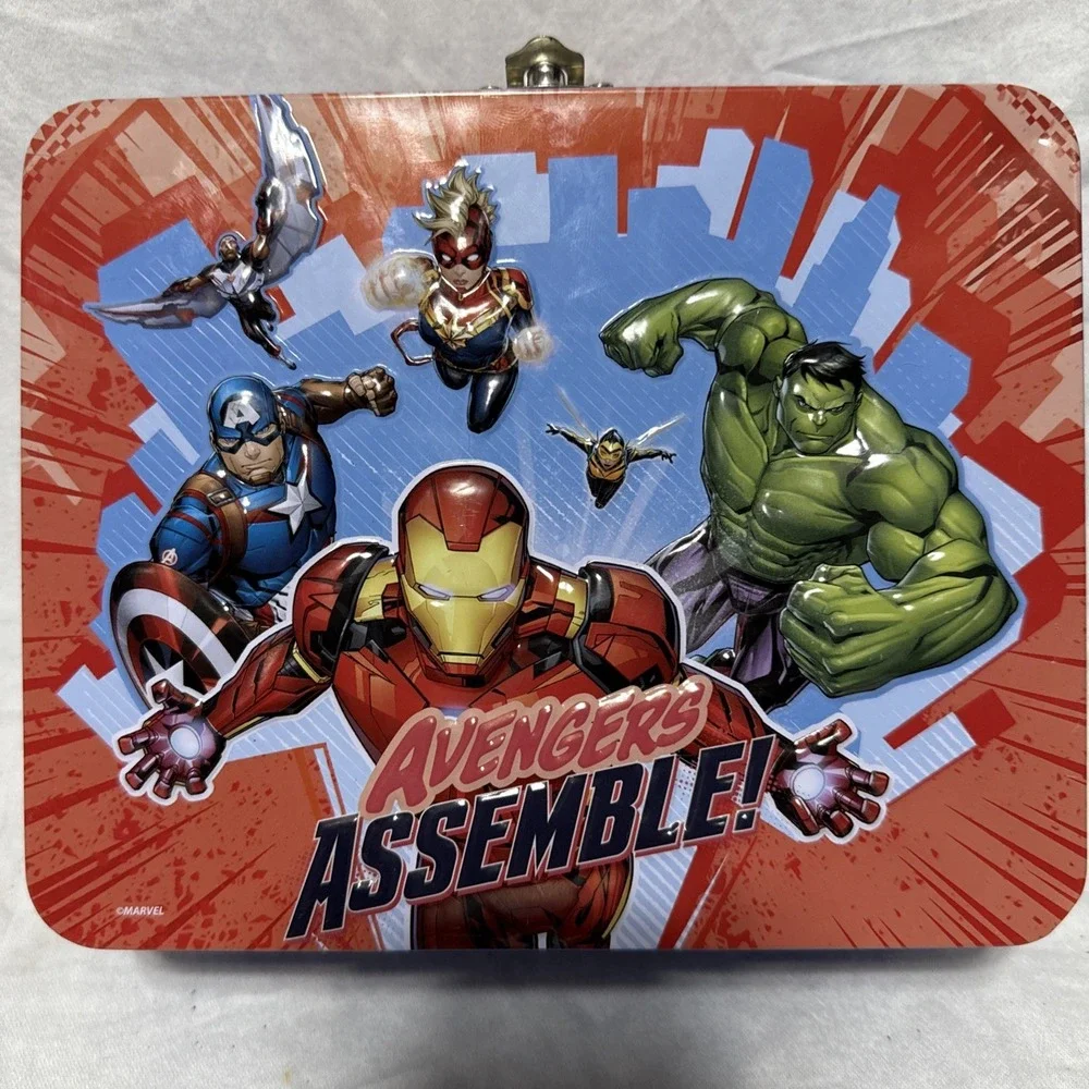 Marvel‎ AVENGERS METAL LUNCH BOX With 48 Piece Jigsaw Puzzle